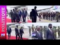 Visite en cote divoire bdf reoit les honneurs militaires  sa descente davion