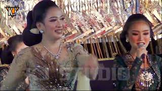 Apri  Mimin duo Sinden Banci Viral  Taman Jurug  Ft Sinden Dwijo Laras Indonesia