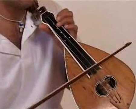 Learn To Play "Tragoudi Gamou" On The Cretan Lyra