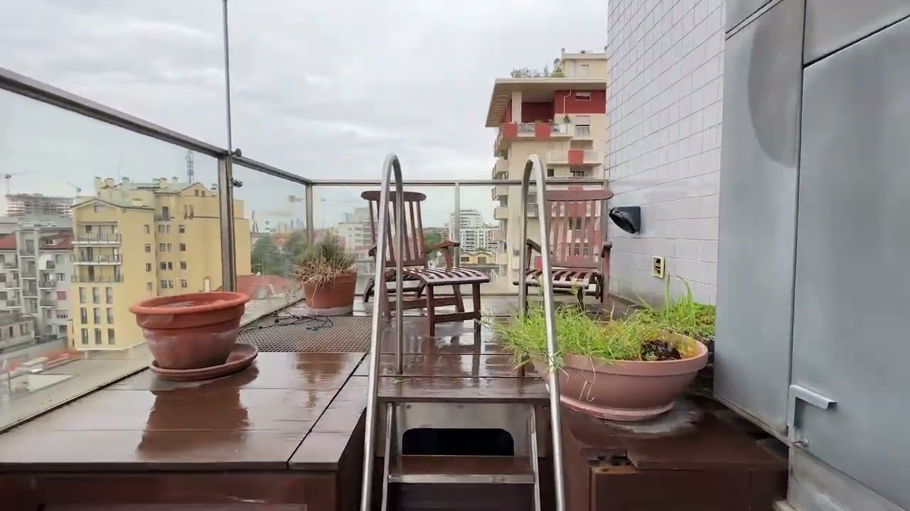 ATTICO DI LUSSO DI 200 MQ CON AMPIO TERRAZZO - VIA ROMILLI 20/8 - MILANO