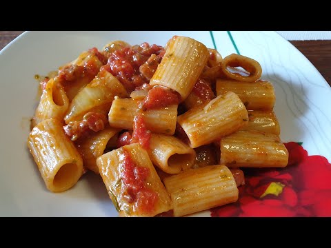 Video: Come Fare La Pasta Con Pancetta E Salsa Di Pomodoro