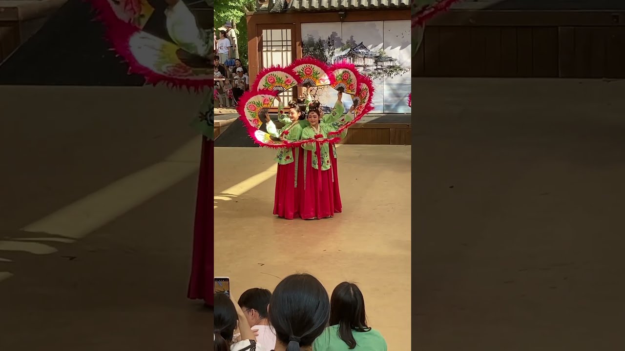 Korean dance in the traditional dress from Korean Folk Village Yongyin South Korea