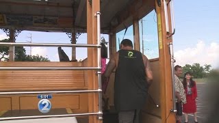 HART unveils new 'Shop, Dine and Shuttle' holiday trolley service HART unveils new 'Shop, Dine and Shuttle' holiday trolley service