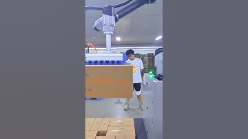 Collaborative palletizers can help businesses automate packaging! #robotpalletizing #palletizer