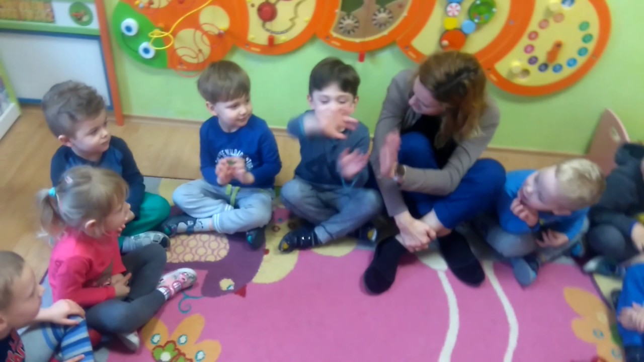 Piosenka Na Powitanie W Przedszkolu Piosenka na powitanie i zajęcia na rozgrzewkę. Przedszkole niepubliczne