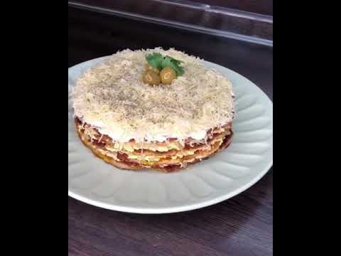 Video: Kaip Pasigaminti Paprastą Ir Skanų Blynų Pyragą