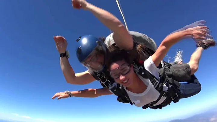 Kelly Shaughnessy Tandem Skydiving at skydive Elsi...