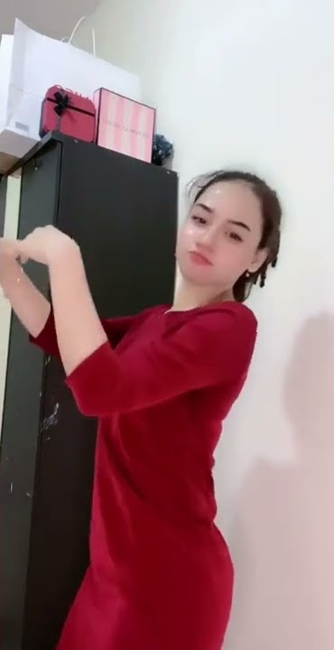 DRISELLA TANPA HIJAB