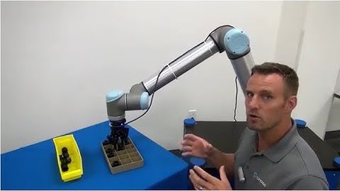 Robotiq Wrist Camera Part Selection with a Partial Tray