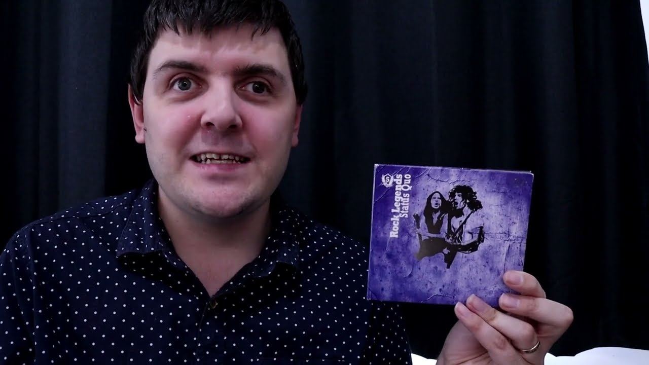 Эта подборка Quo, часть серии, имеет необычное дополнение