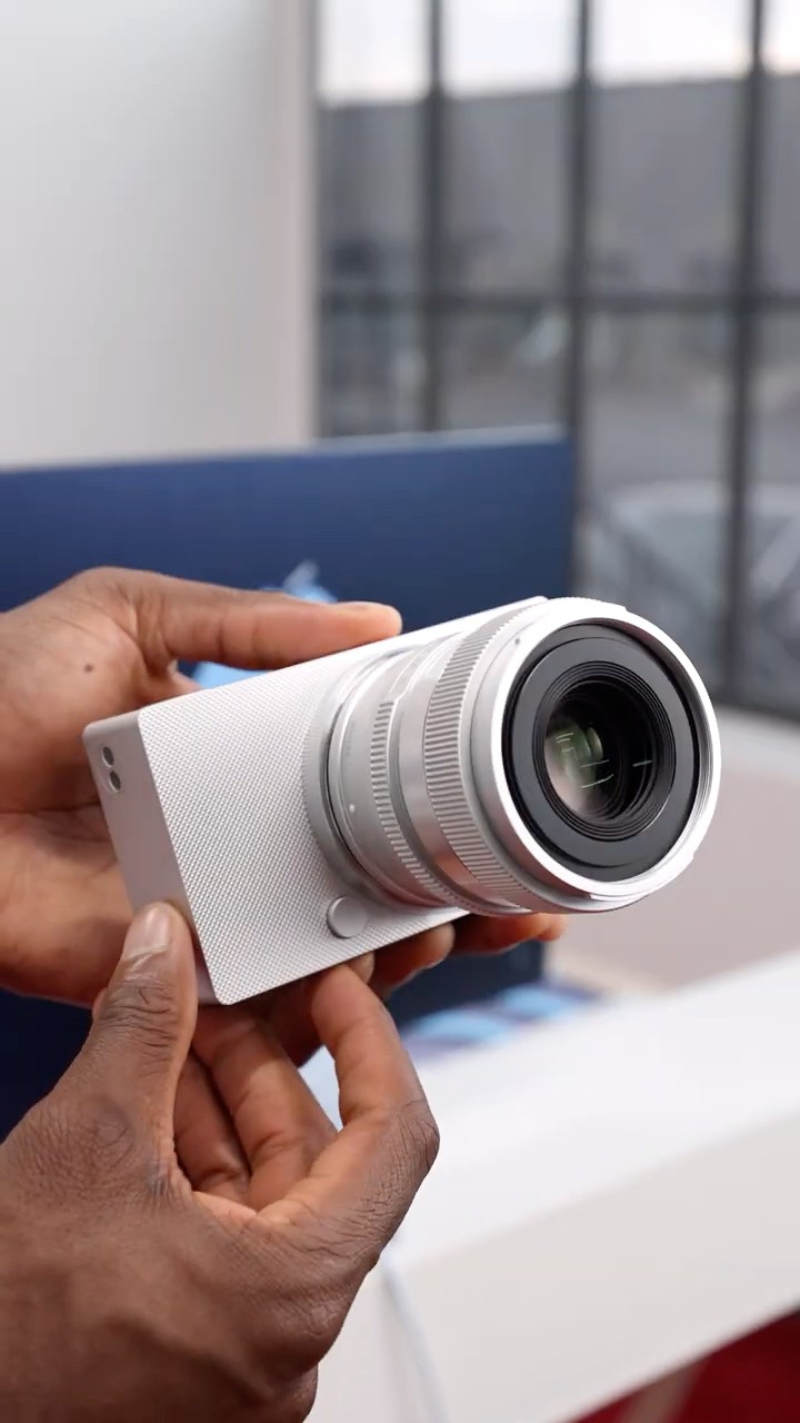 If Apple Made a Camera ?