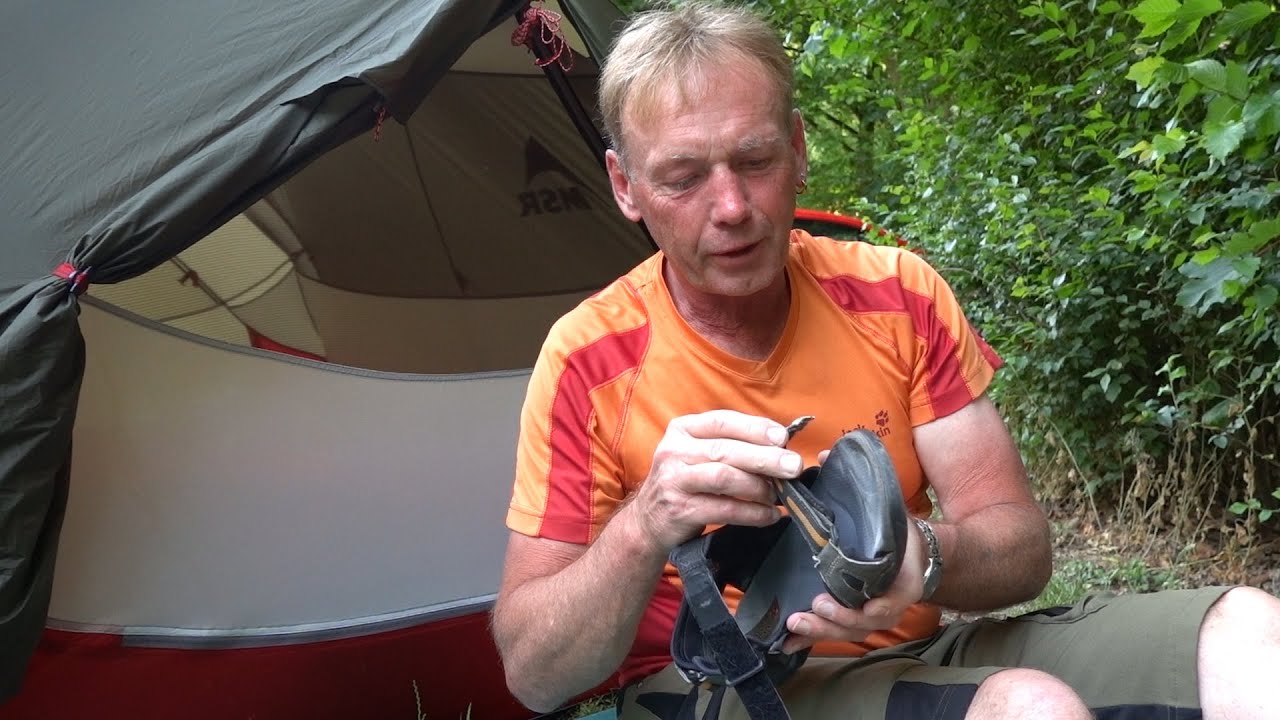 Weserradweg 2. Tag  Radeln bis die Sandale reißt.