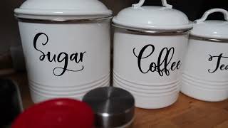 YouTubers like Zo Kitchen and similar channels