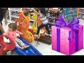 Comprando meus presentes de dia das crianças | Jéssica Godar e Laurinha e Helena