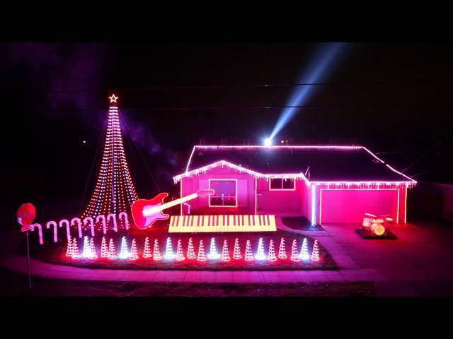 Best of Star Wars Music Light Show - Home featured on ABC's Great Christmas Light Fight! class=