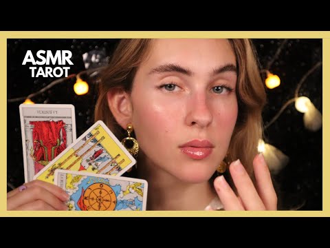 [ASMR DARK ROLEPLAY] TAROTISTA TE LEE EL FUTURO (Especial Halloween)