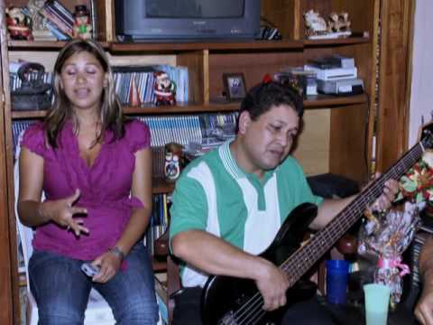 Los dos titanes - Keila Gutirrez - Voces de La Cas...