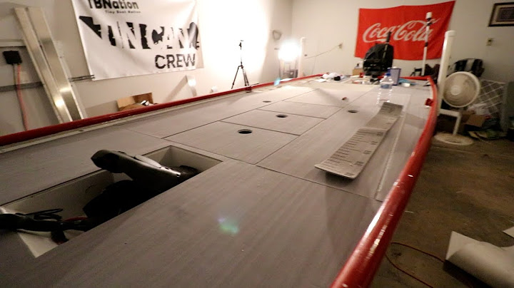 ADDING FOAM TO MY JON BOAT TO BASS BOAT CONVERSION!!