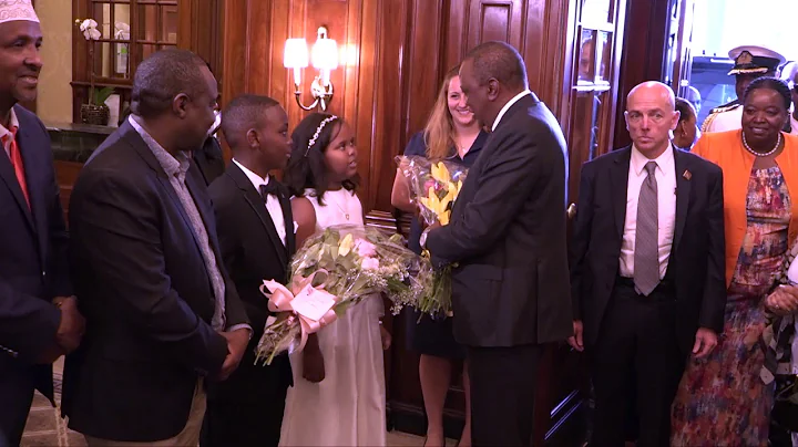 President Kenyatta arrives at his hotel in Washing...