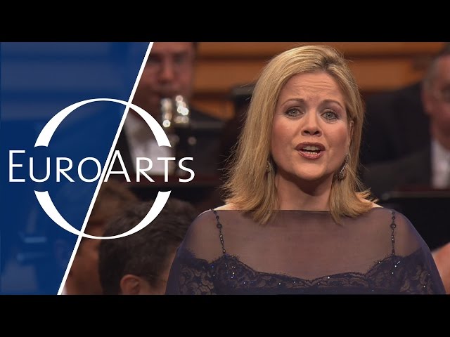 Renée Fleming: Richard Strauss - Four Last Songs for Soprano and Orchestra (Lucerne 2004) class=