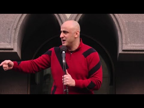 \"მთელი მორალური უპირატესობა არის საზოგადოების მხარეს და ოლიგარქს აღარაფერი დარჩა\"