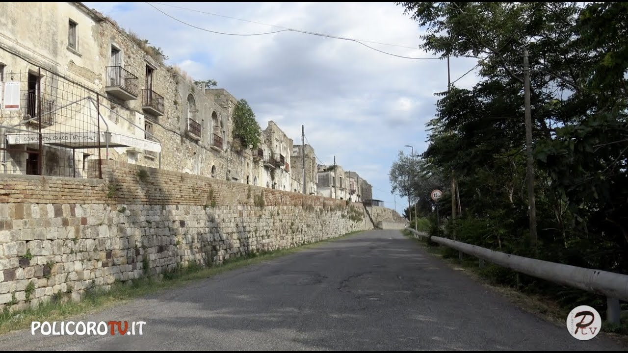 Testimonianze dalla città fantasma (Craco)