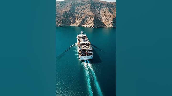 Iran Cruiseship in Strait of Hormuz 😳 #iran #irannuclear #israel #tehran #hormuz #fordow #telaviv
