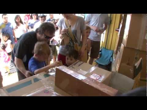 Video: Caine's Arcade: Kartonska Snova Devetogodišnjaka I Prekrasno Iznenađenje
