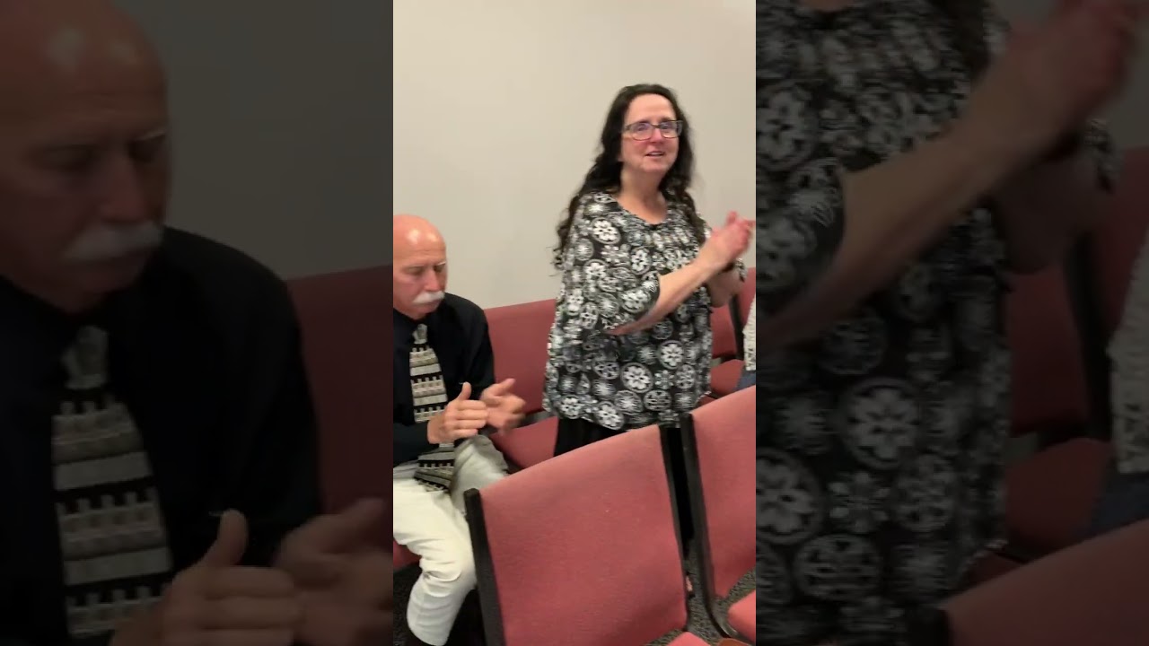 Ver Brother Linder “I Surrender” @ The Apostolic Church of King en YouTube Ver Brother Linder “I Surrender” @ The Apostolic Church of King en YouTube
