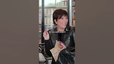 Kylie and Kris doing grocery shopping 😆#kardashians #kimkardashian #kylie #kyliejenner #kendall #tv