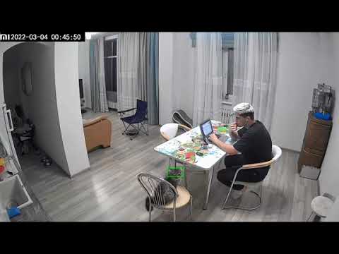 The Robot Cleaner Scared the Owner | MEMES 😄