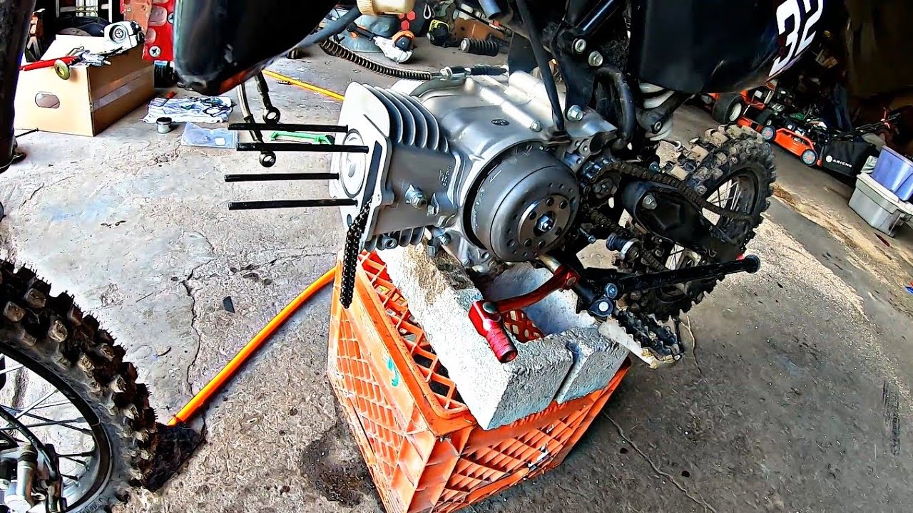140cc Pit Bike Top End Rebuild Pt. 2 - Piston, Rings, & Cylinder