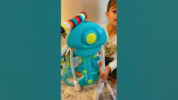 خلودة فتح أول هدية لأخوه كميت 