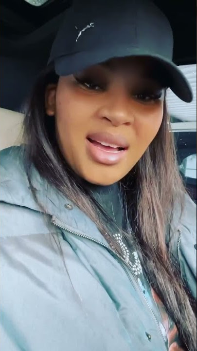 LADY DU SINGING