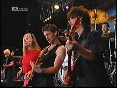 Blondie, "Rapture" (live) 1999 (HQ) Glastonbury