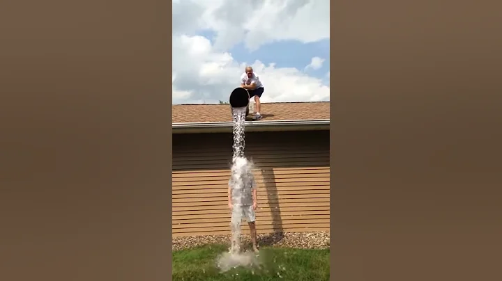 Stephane Veilleux does the Ice Bucket Challenge