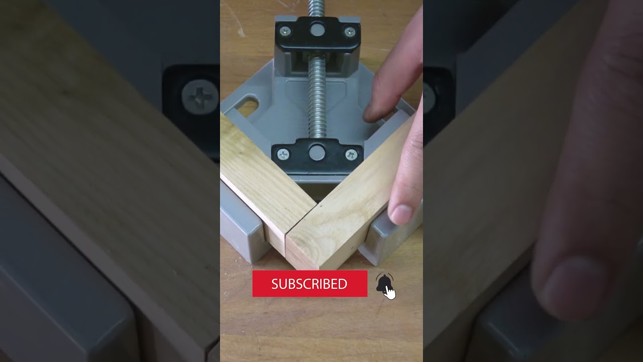 Wood Corner Clamp - Your third hand!