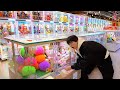 世界で1番クレーンゲームが多いゲーセンで開店から閉店までやり続けたら何個取れるの?