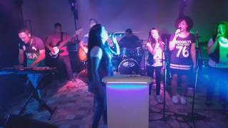 Sharon Ramos e Banda  -  Saída  -  25-02-2017 - Parte II Resimi