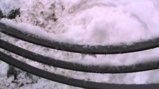 видео Саморегулирующийся кабель для обогрева труб, монтаж в Москве