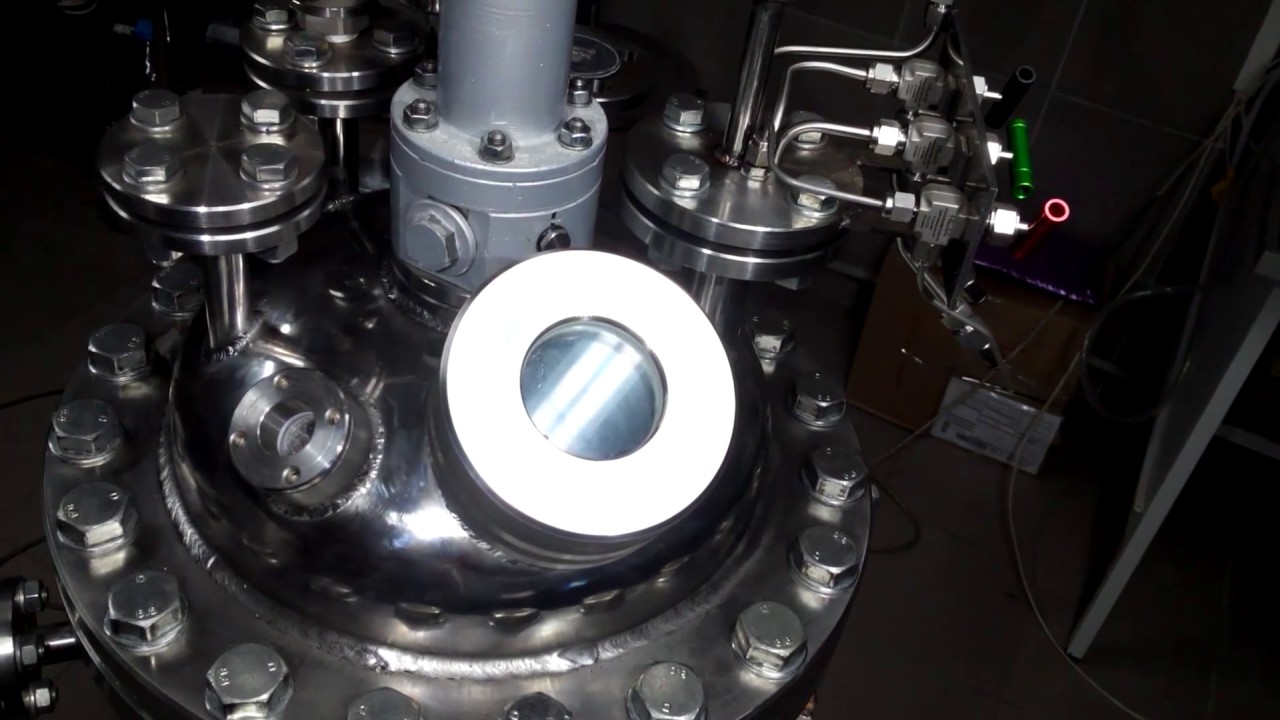 советский ядерный спутник.