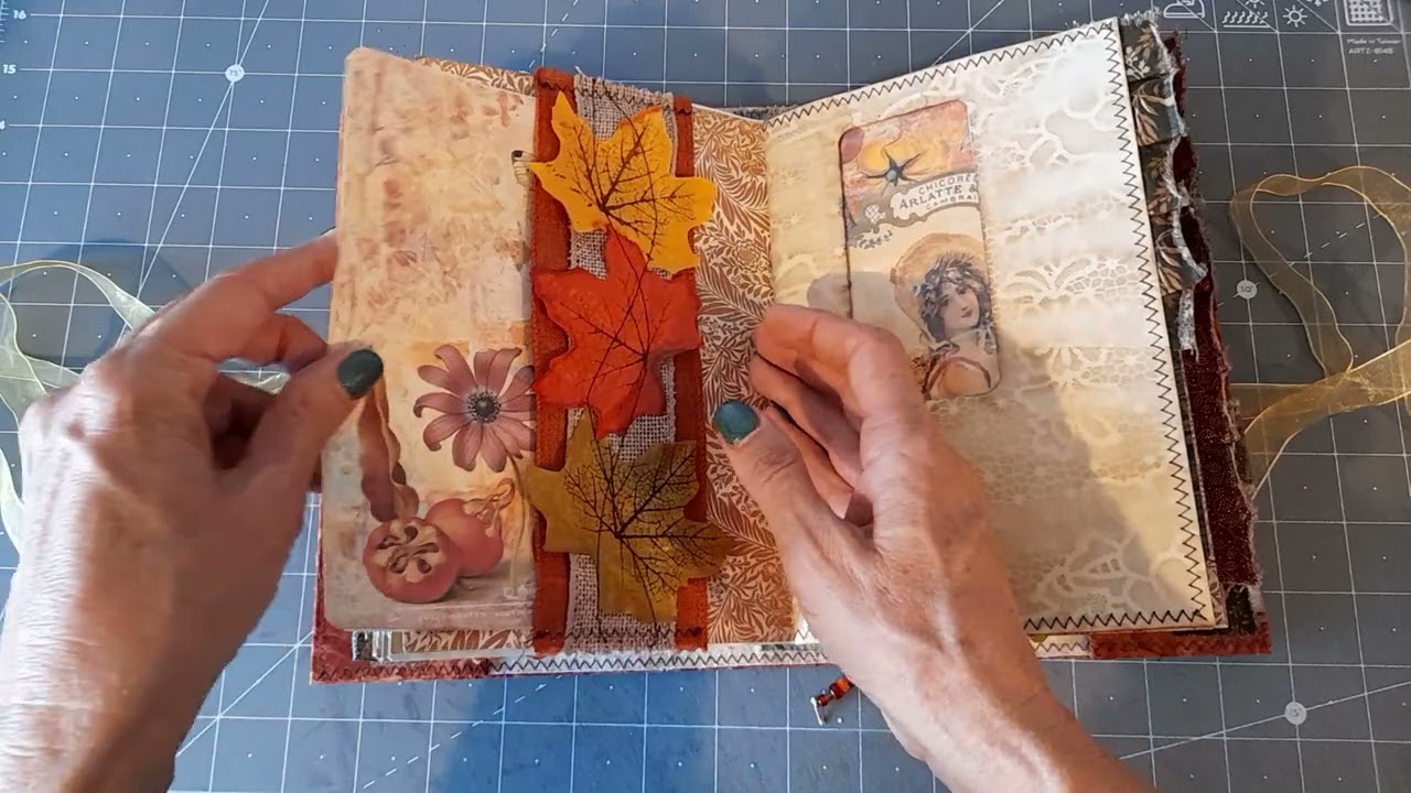 ジャンクジャーナル　雑記帳　fall has come Hello Autumn journal flip through - YouTube