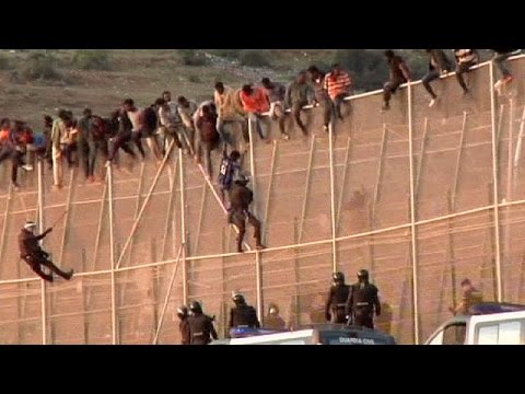 Afrikalı göçmenlerden İspanya taarruzu