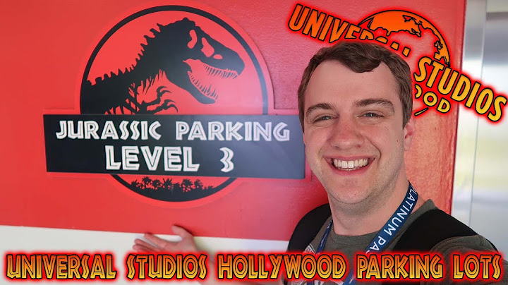 How many parks does universal studios hollywood have
