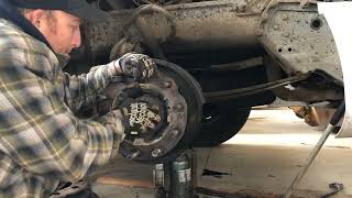 Peterbilt 386 Front/Steer hub seal replacement