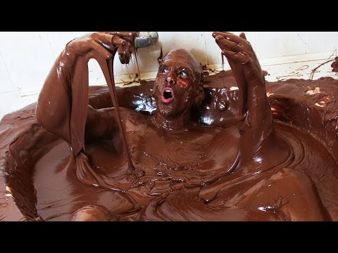 Tomar banho numa banheira cheia de Nutella