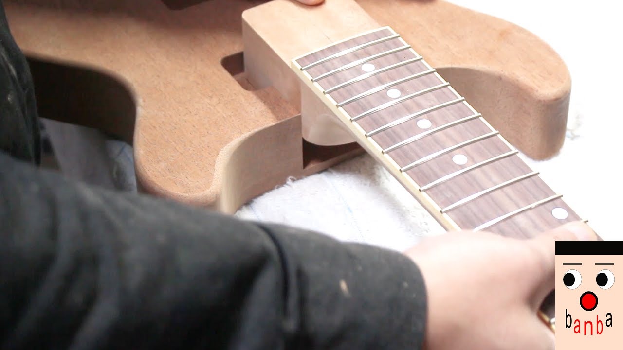 glue the neck to the body [Full Build Les Paul Special Part 7 