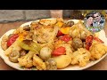 Супер-сочная курица с картошкой и овощами в духовке.