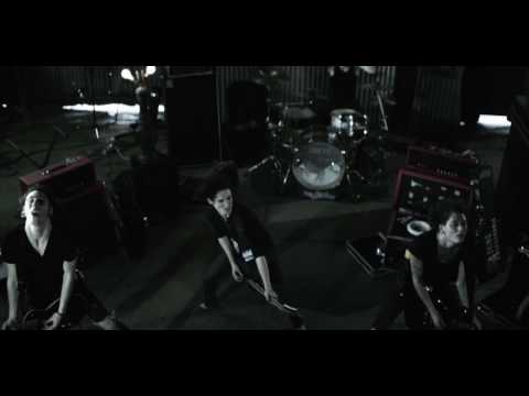 ASKING ALEXANDRIA - The Final Episode (Let&rsquo;s Change The Channel) Official Music Video