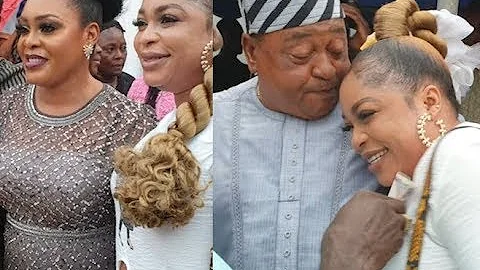 Bidemi Kosoko, Kemi Afolabi And Others Step Out To Dance WIth Sola Kosoko As They Spray Her